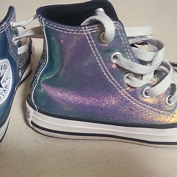 Converse size 11 sneakers - Picture 3 of 4